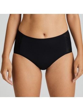 Prima Donna The Game Sports Brief